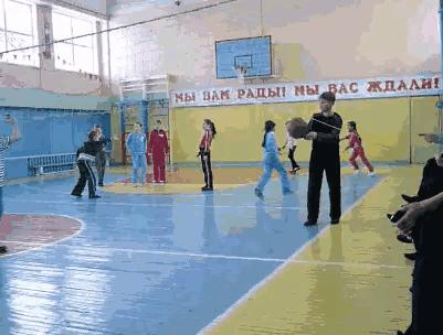 沙雕搞笑段子笑到肚子疼,小品搞笑段子大全笑到肚子疼