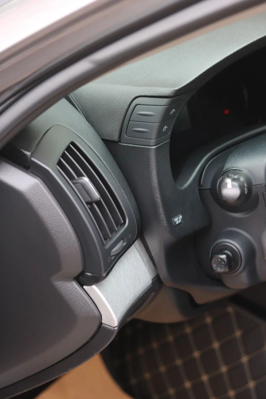 英菲尼迪g37s翻新,翻新英菲尼迪q70l