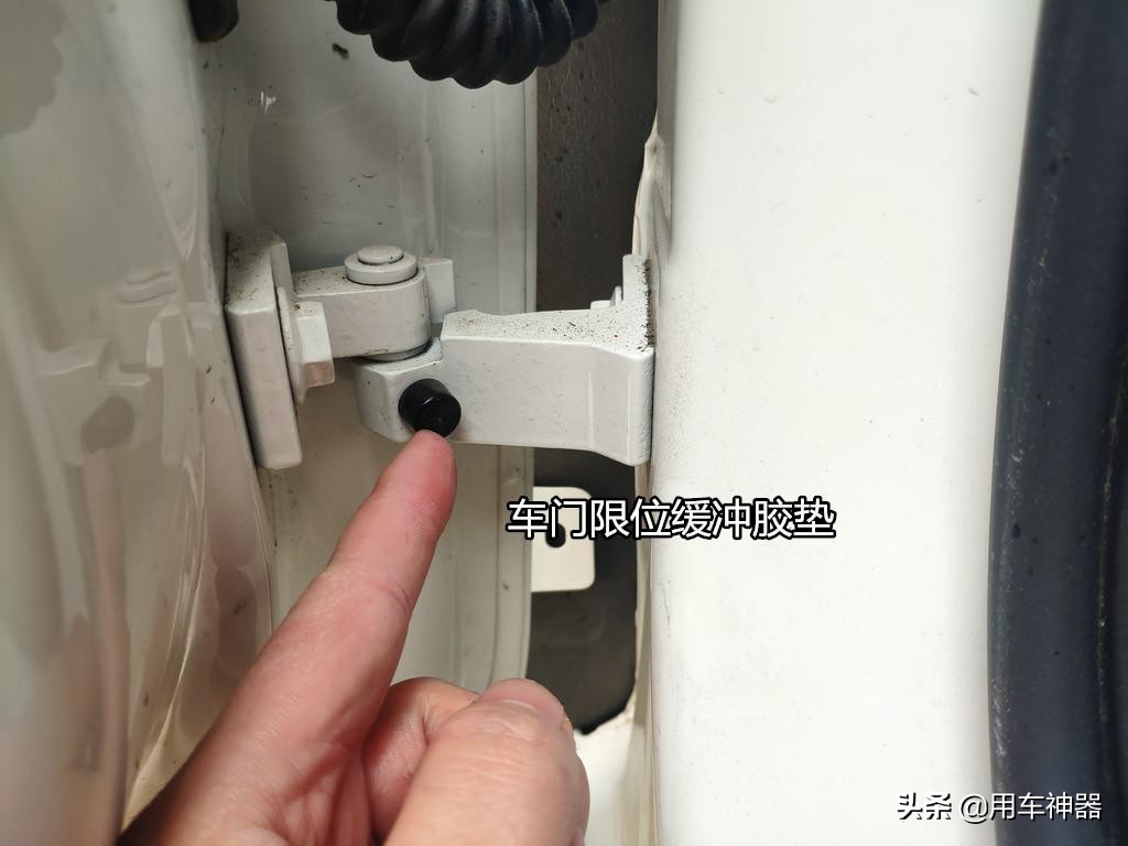 车门不经常开有异响,车门难拉开维修要多少钱