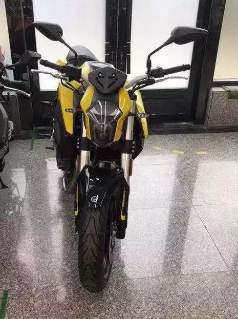 黄龙600i头灯,贝纳利2020黄龙600改装头灯