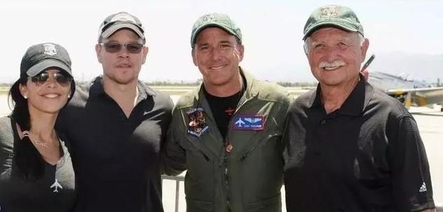 50岁带3娃还成功收服世界首富，她才不是傻白甜，手段高过邓文迪