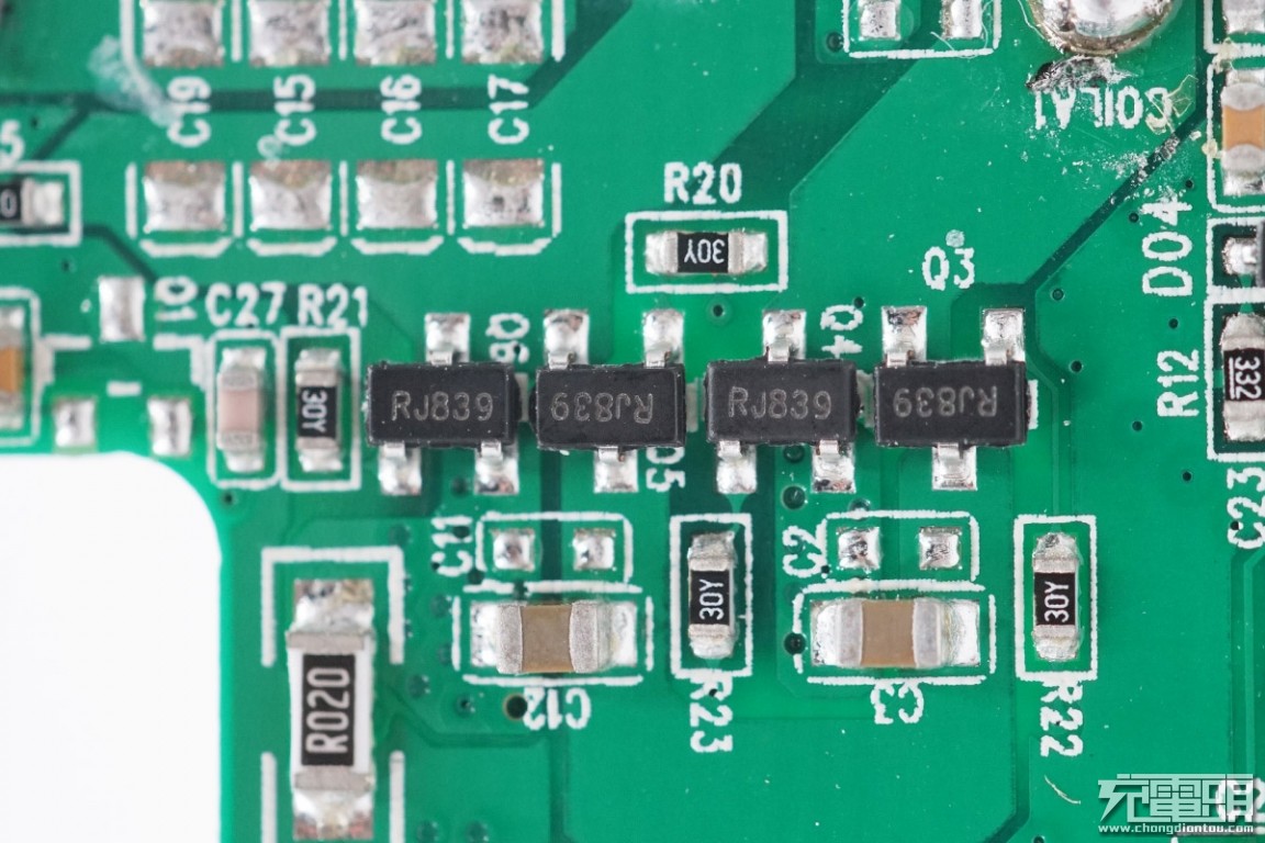 华为磁吸车载无线充电支架,华为车载超级快充支架测评