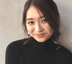 脸大的女生比较适合什么发型,脸大的女生适合怎样的发型显年轻