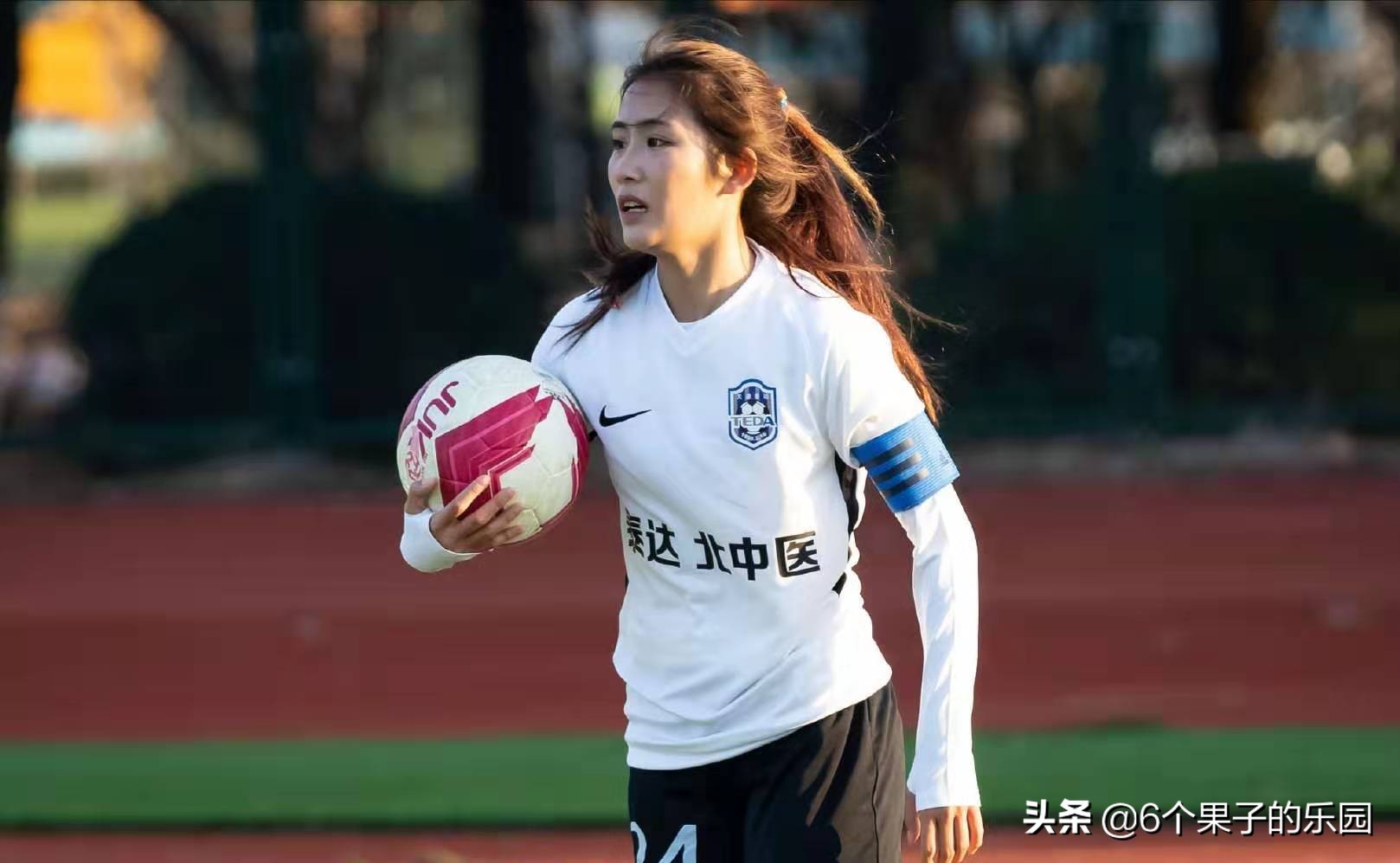 姜明佐姜明佑踢什么位置,天津泰达姜明佐