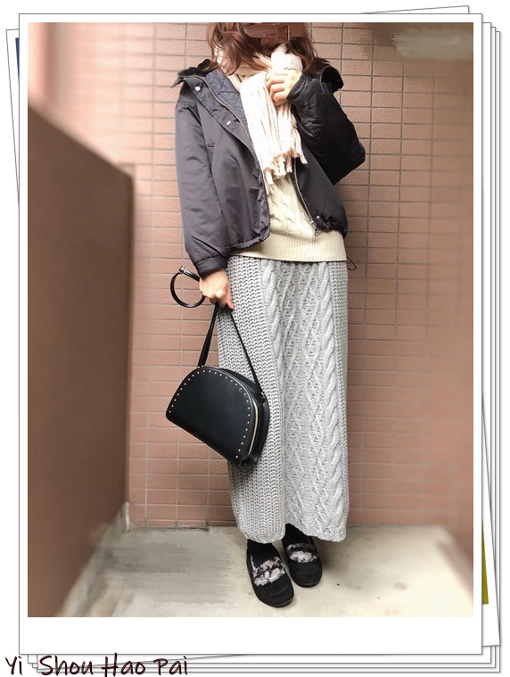 冬季黑白灰穿什么颜色好看,黑白灰的颜色搭配图片