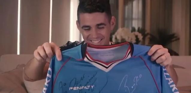 阿根廷为梅西封存10号球衣,奥斯卡足球故事