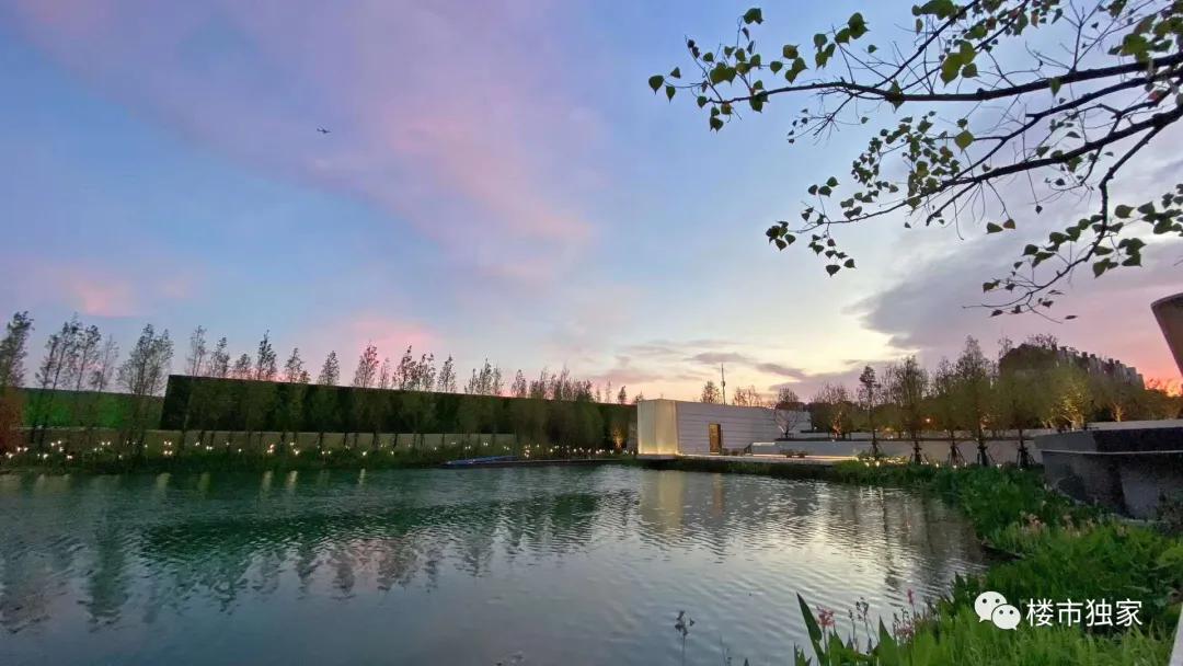 虹桥万科一线湖景房,万科145平叠墅