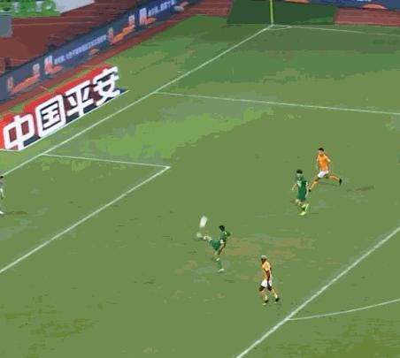 太业余了！国安“*底卧**”助力对手拿到分数，李铁还敢征召他吗？