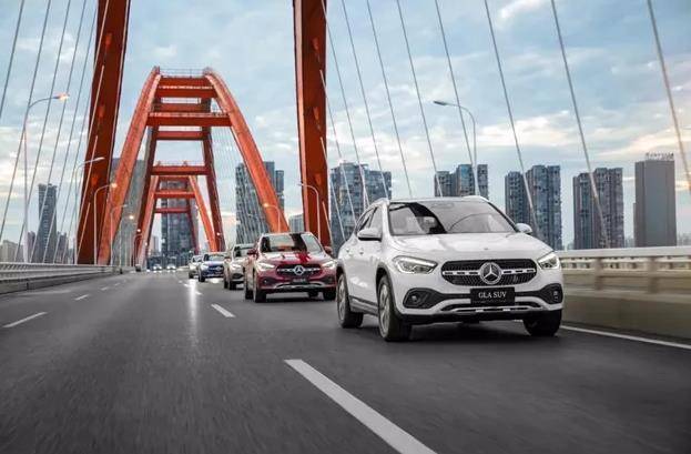 入门即豪华试驾奔驰全新gla200,新款奔驰gla200车型试驾视频