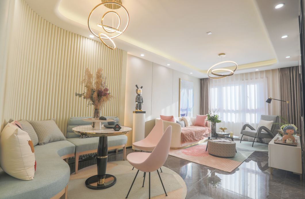 君园打动我的，不是离学校近，而是儿童房在南面，还有独立学习区