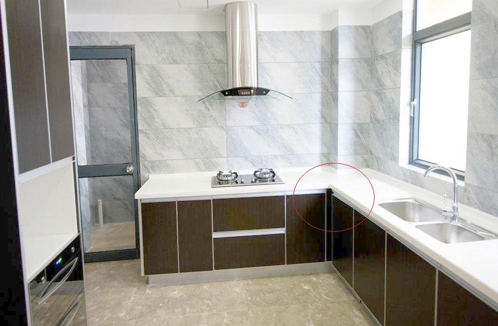 比钟南山还强！广西大爷102岁还在练哑铃，一身肌肉都是在家练的