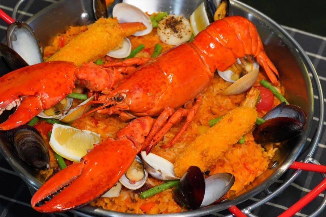 吃在济南｜超大大大号西班牙海鲜饭，海鲜比饭多！不服来战