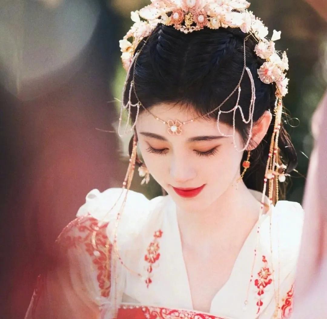 关于鞠婧祎爱豆闺蜜头像,鞠婧祎头像漫画