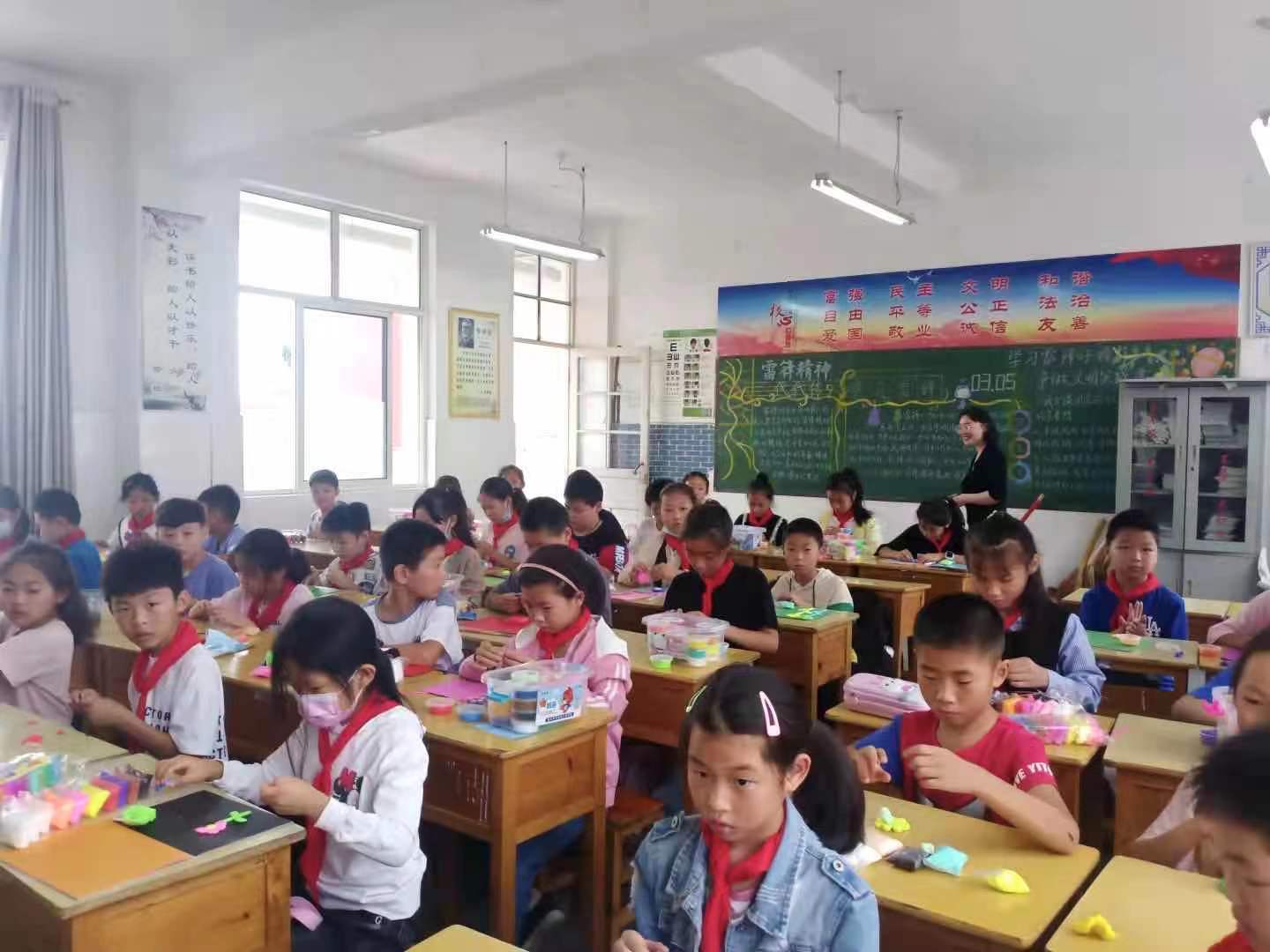 连云港小学活动,连云港锦屏中心小学大课间比赛
