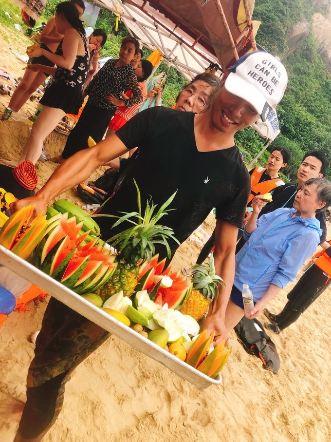 海南冲浪旅游攻略,海南万宁日月湾冲浪攻略