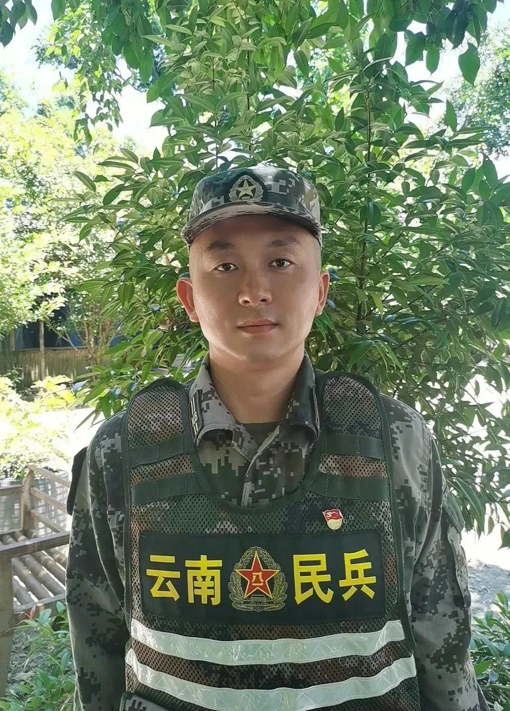 军人退伍不褪色代表履职显本色,退役军人个人事迹报道