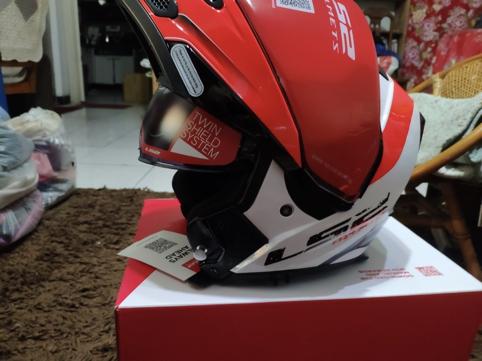 ls2ff399揭面盔开箱,跟ls2一样的揭面盔