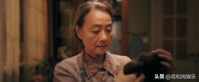 囧妈为什么卸掉假发,囧妈最后脱去假发片段