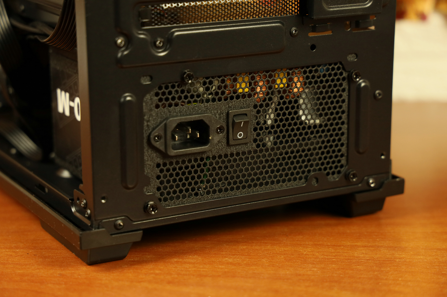 九州风神玄冰50机箱装机体验,九州风神460机箱