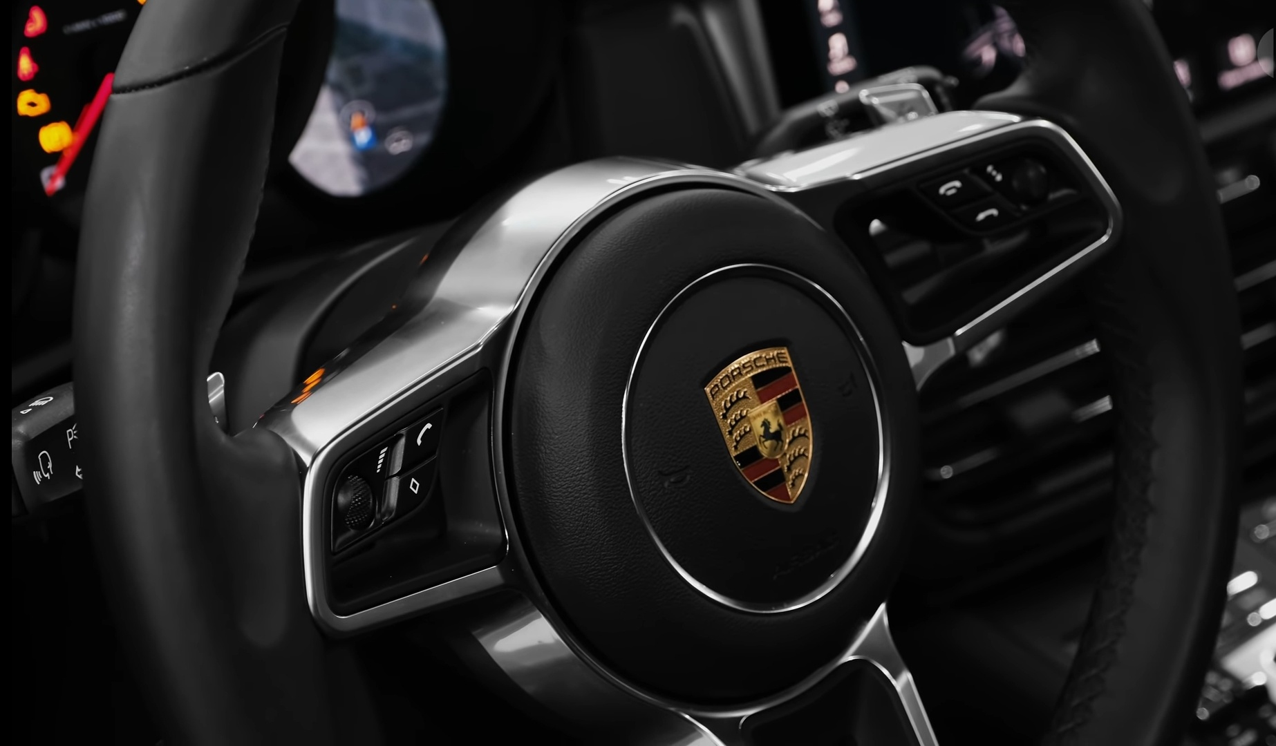 保时捷macans2.9t选装下来多少钱 (什么车性价比比保时捷macan高)