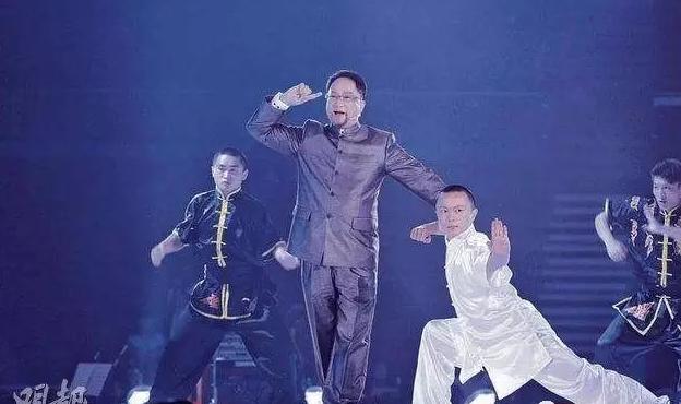 这首被誉为“第二*歌国**”的《万里长城永不倒》，背后有什么故事？