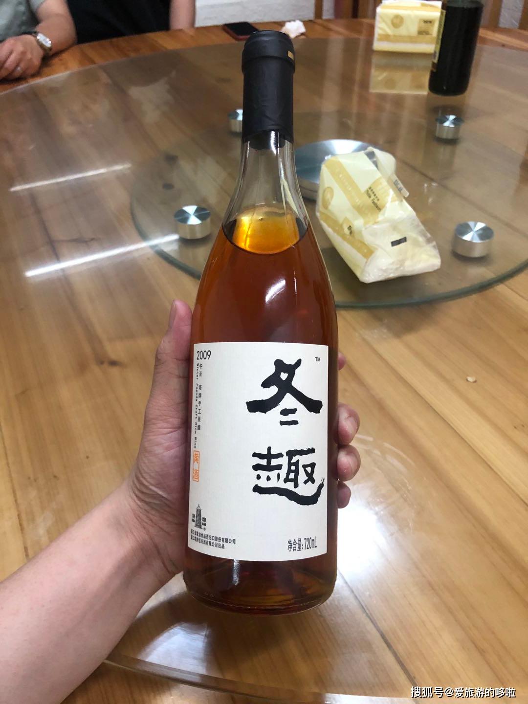 硬核吃鱼子酱指南，配糖油饼臭豆腐皮蛋