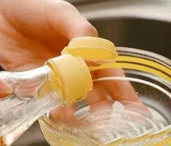 为了祛痘，小伙买10条活蚂蟥放脸上！结果悲剧了……