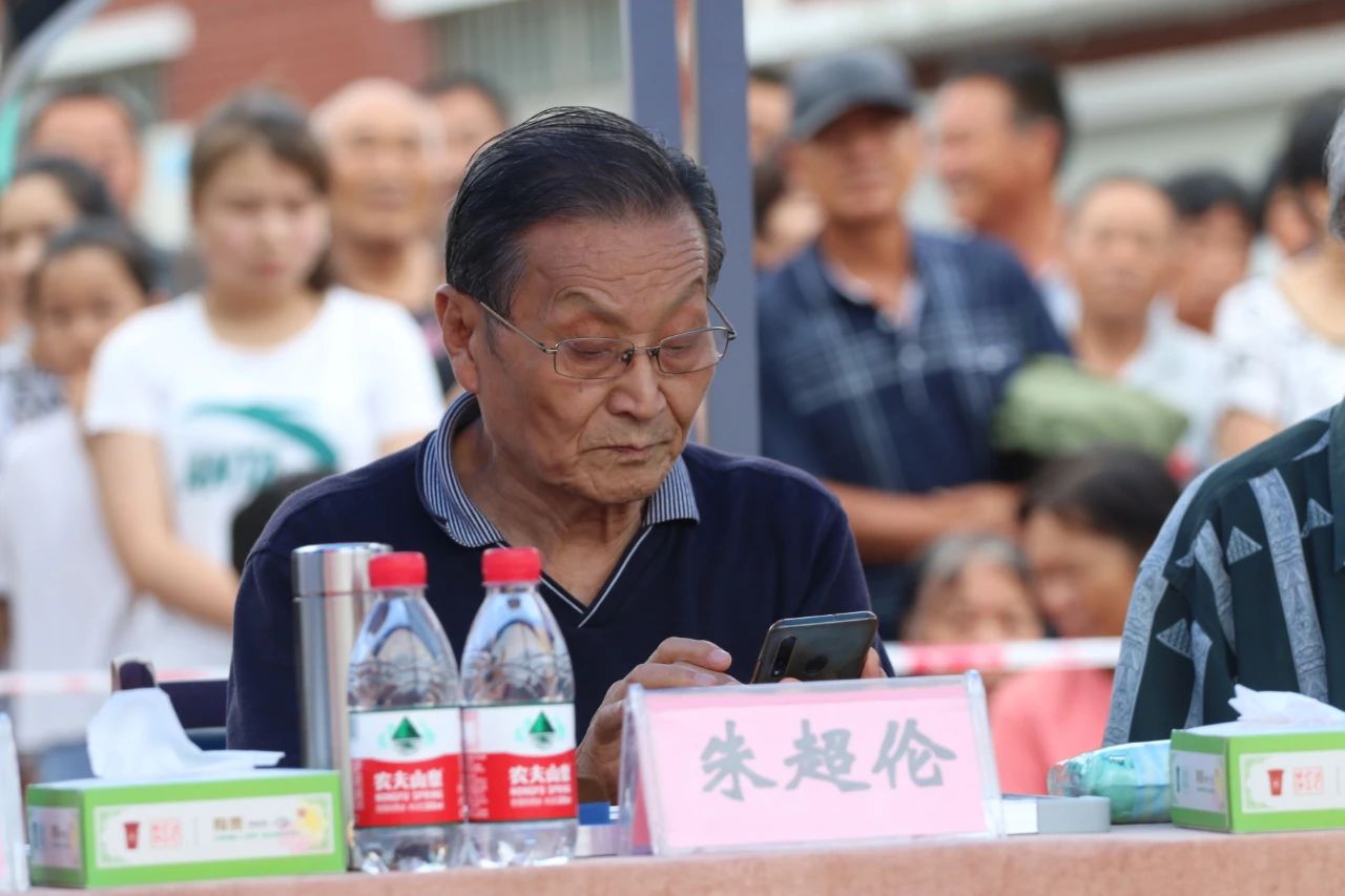 打造美丽乡村唱响黄河文化——2020年度“中原戏迷擂台赛”启动仪式暨首场晋级赛鸣锣开唱