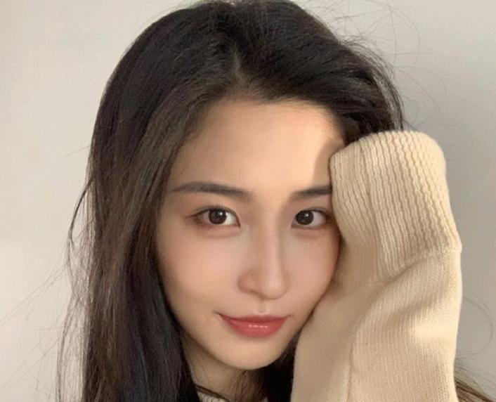 超级减龄修饰脸型的一款发型,超级修饰脸型一款超减龄的发型