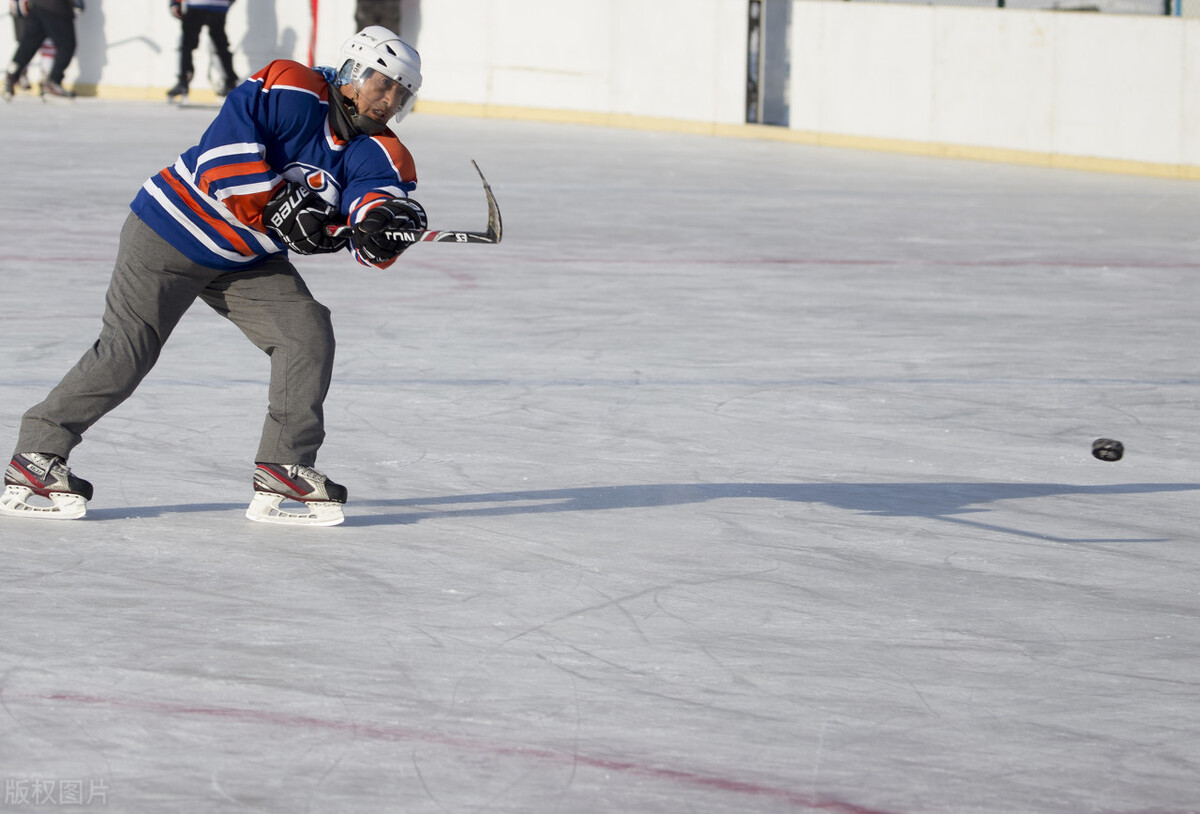 张家口滑冰馆,张家口滑冰场视频