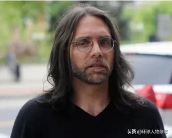 *脑洗**、性买卖、捞钱，美国女护士创“性*教邪**”，信徒多为富翁名流