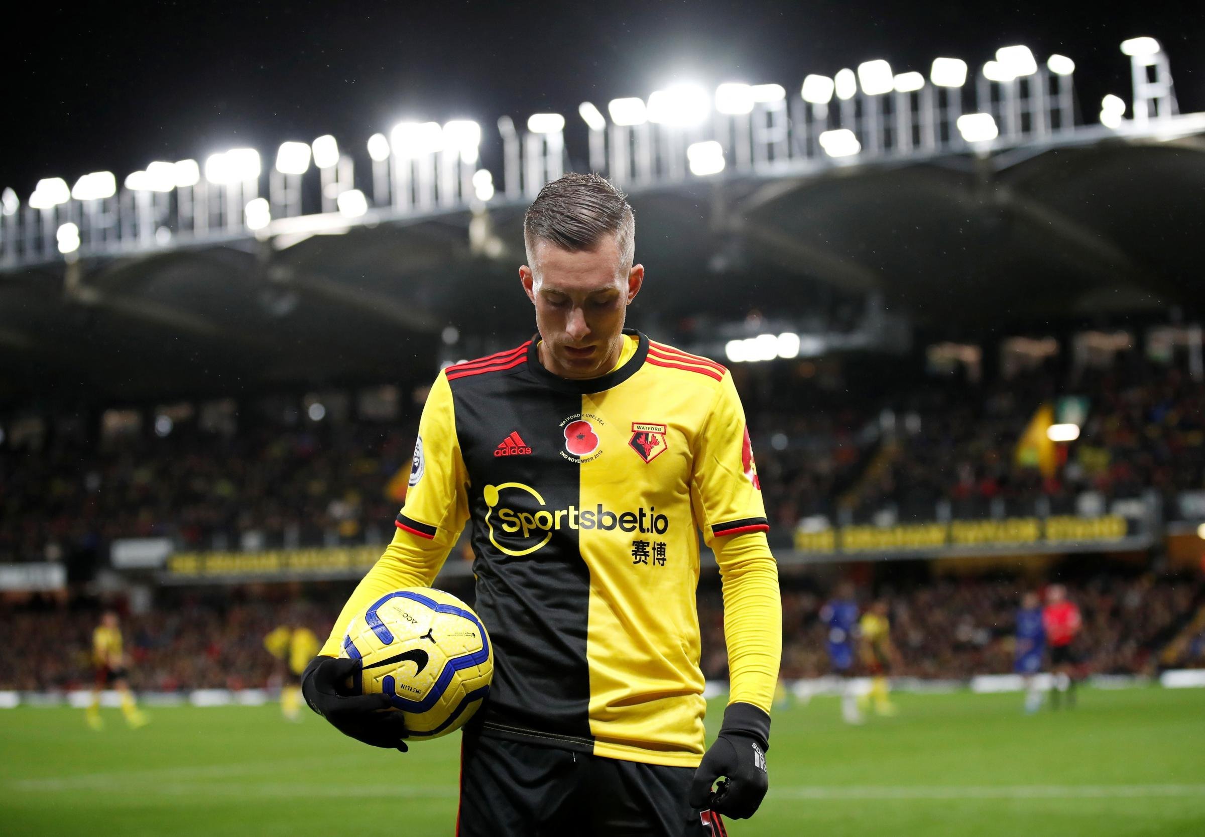 范迪克英超比赛视频,英超足球惊险一幕