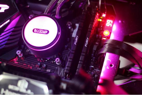 金士顿fury叛逆者现在多少钱,金士顿fury3600什么内存颗粒