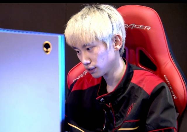 姣忔棩鎾告姤12,姣忔棩鎾告姤