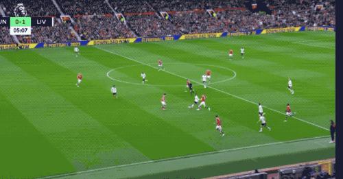 半场曼联2-0领先利兹联,半场结束曼联0比1落后伯恩茅斯