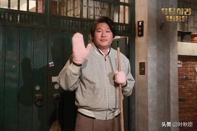 请回答1988摄像机伏笔,深扒神剧请回答1988的那些隐藏梗