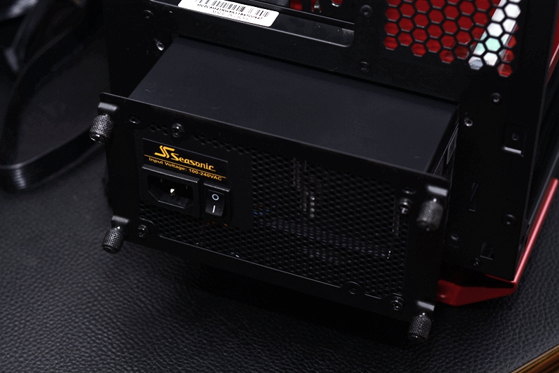 电脑的“心脏”不能马虎，换了新电源，谈谈高塔机箱走线