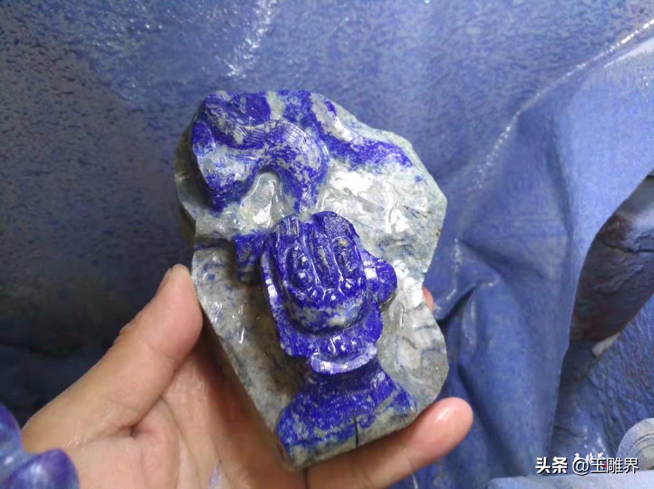 巧雕细琢玉雕,玉雕师