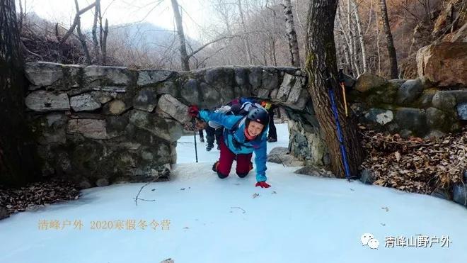 适合小学生寒假去的冬令营,冬天儿童冰雪游学