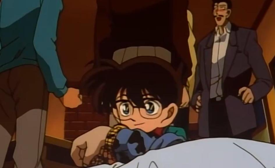 《柯南》：不要招惹医学生，教授因一篇论文被仇杀，死法极其痛苦