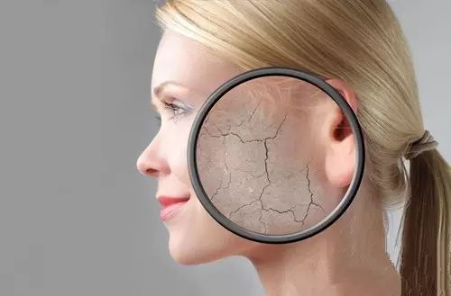 皮肤严重缺水刺痛用护肤品不吸收,皮肤缺水补水为什么会疼