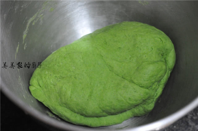 这菜农村到处都是，人称“百草之王”，4月最鲜嫩，做馒头特香！