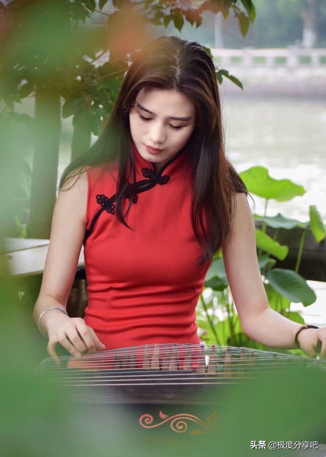 鎽囦竴鎽囦箣鍓嶇伀鐨勫皬濂冲,鎽囦竴鎽囦箣鍓嶇伀鐨勫コ瀛╁瓙