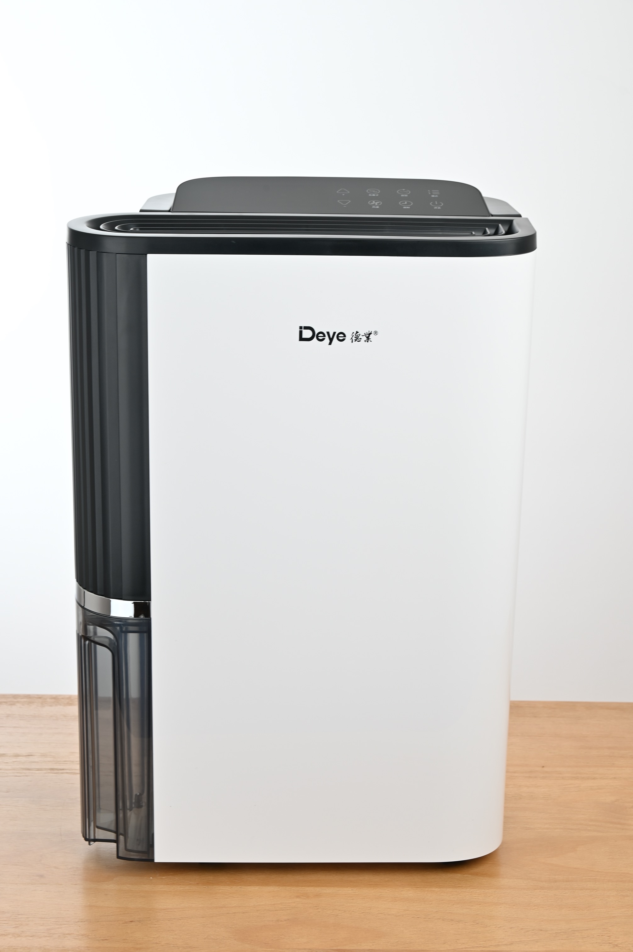 为了保卫乐高箱子，斥“巨资”买了一台德业抽湿机