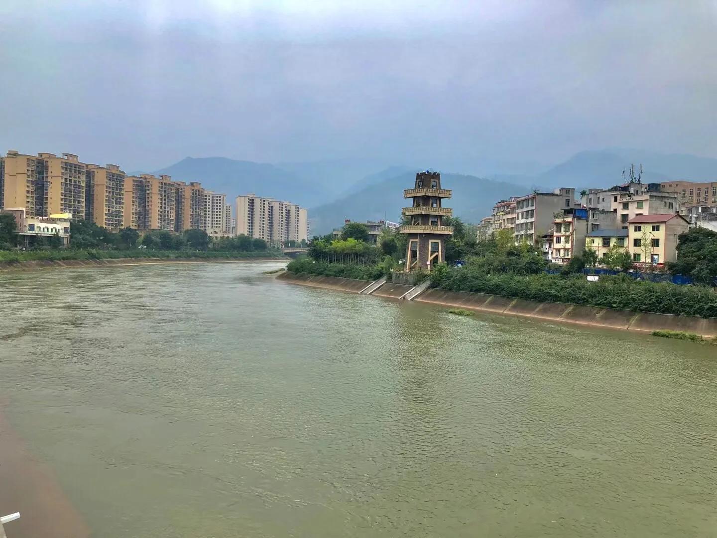 军校毕业在部队20年,军校毕业进入一线作战部队