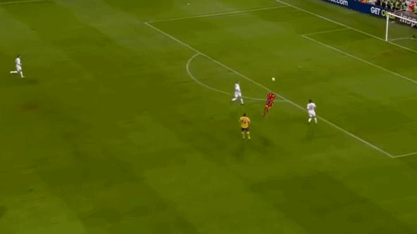 世界杯史上最年轻的进球球员是谁,36岁的布冯