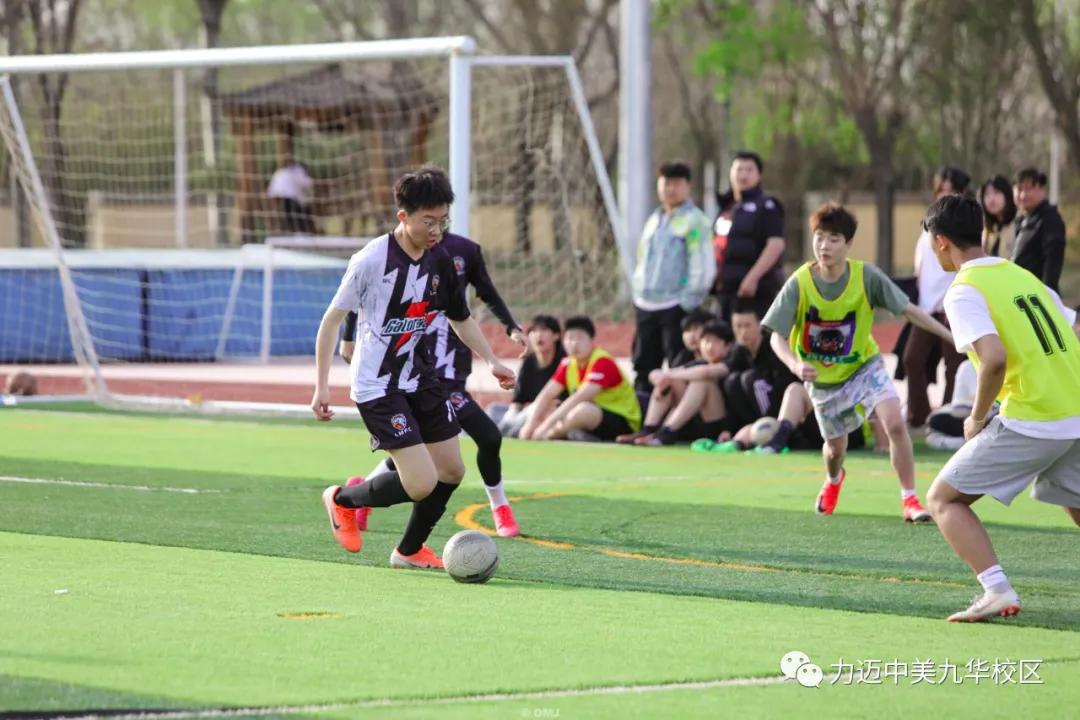 绿茵梦想骄阳下的热血足球赛上演,青春飞扬豪情篮球赛