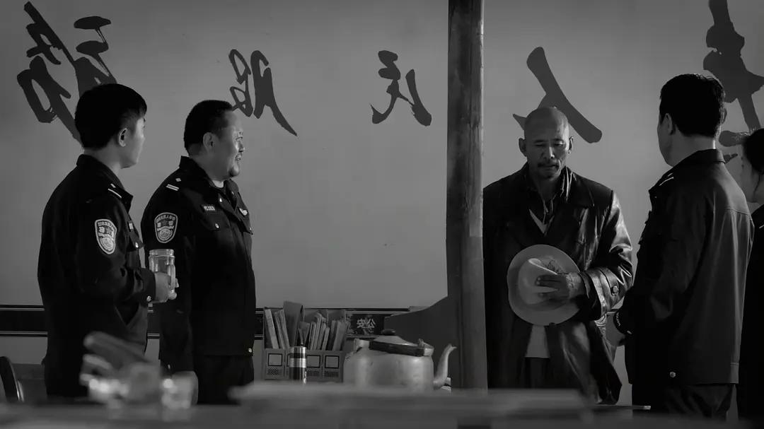 40岁牧羊人被发廊妹骗去16万心血钱，这电影后劲太大