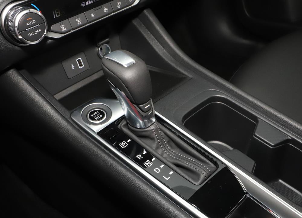 15万想换家用suv这几款真香,十万预算这三款家轿最多人买