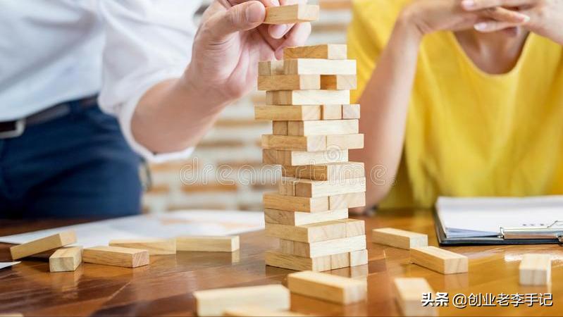 结合自身经历说说，普通人如何才能轻松赚钱？